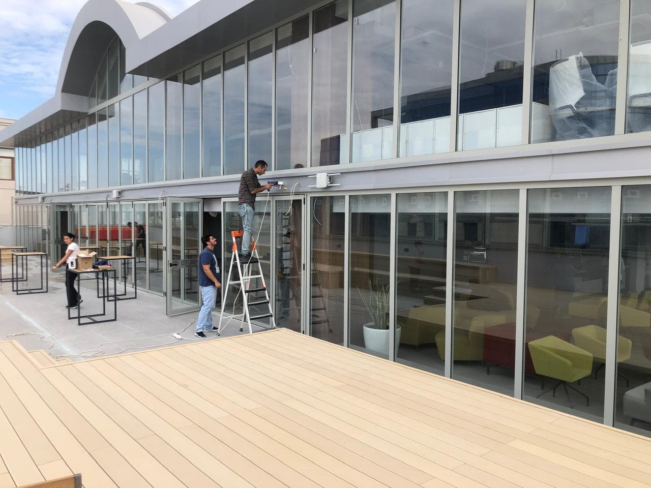 Fuzzy Coffee and Wine - Şəkil 5