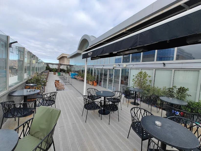 Fuzzy Coffee and Wine - Əsas şəkil